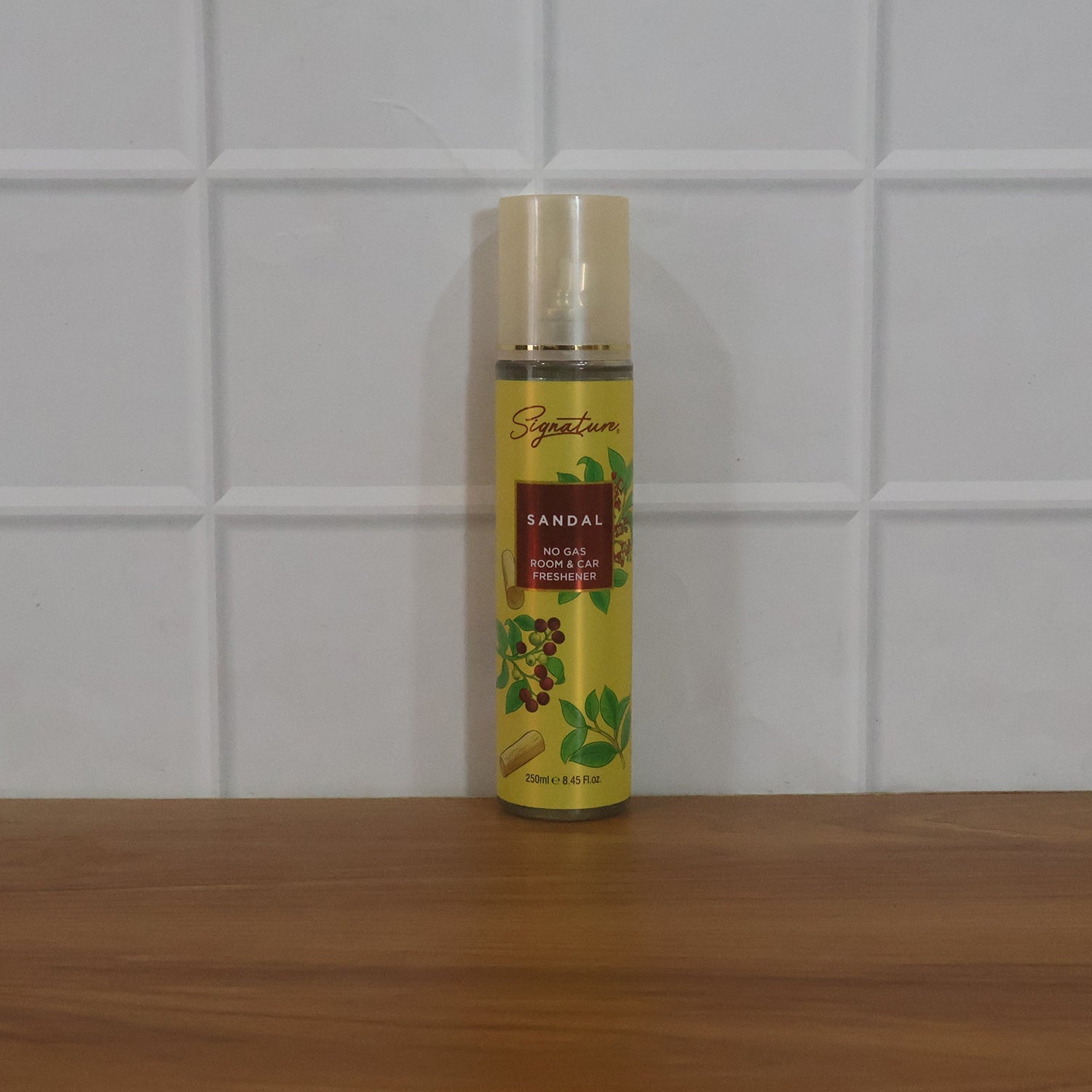 Car perfume sandalwood scent spray for vehicle freshness