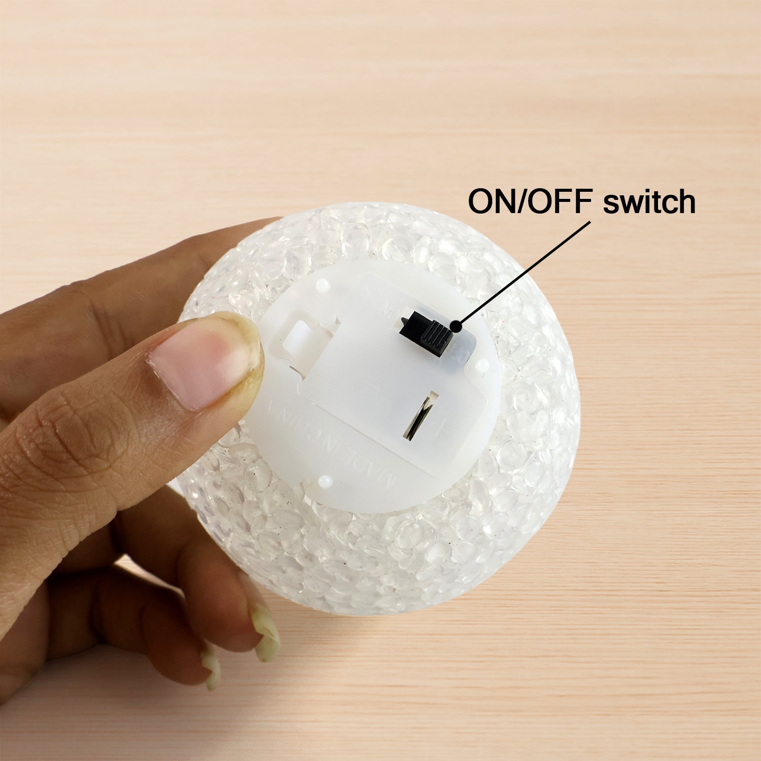 Crystal-textured LED table lamp producing soft diffuse light