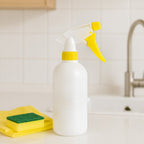 Side profile of 500ml floral plastic spray bottle emphasizing leak-proof construction