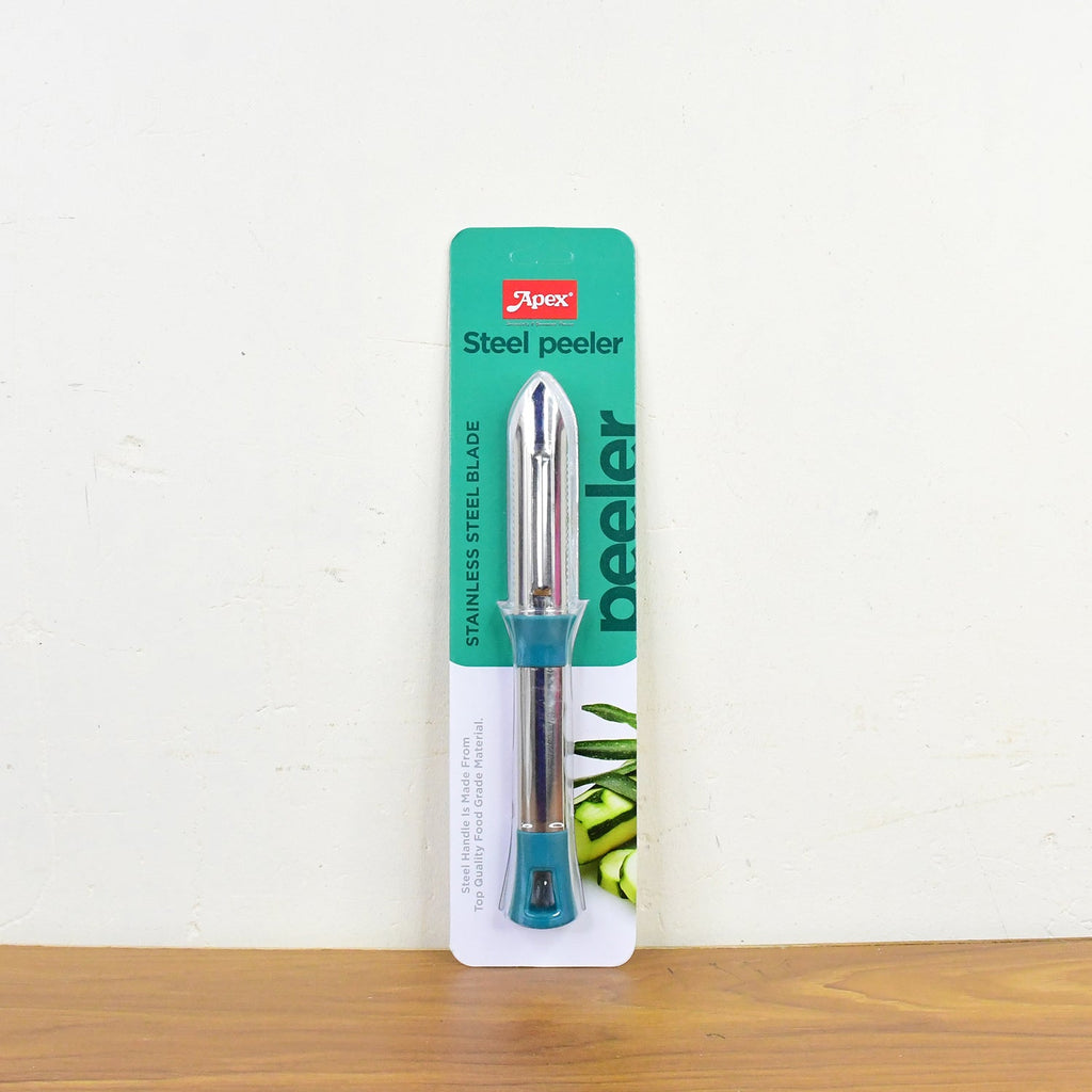 Using Apex stainless steel peeler to peel vegetable skin easily
