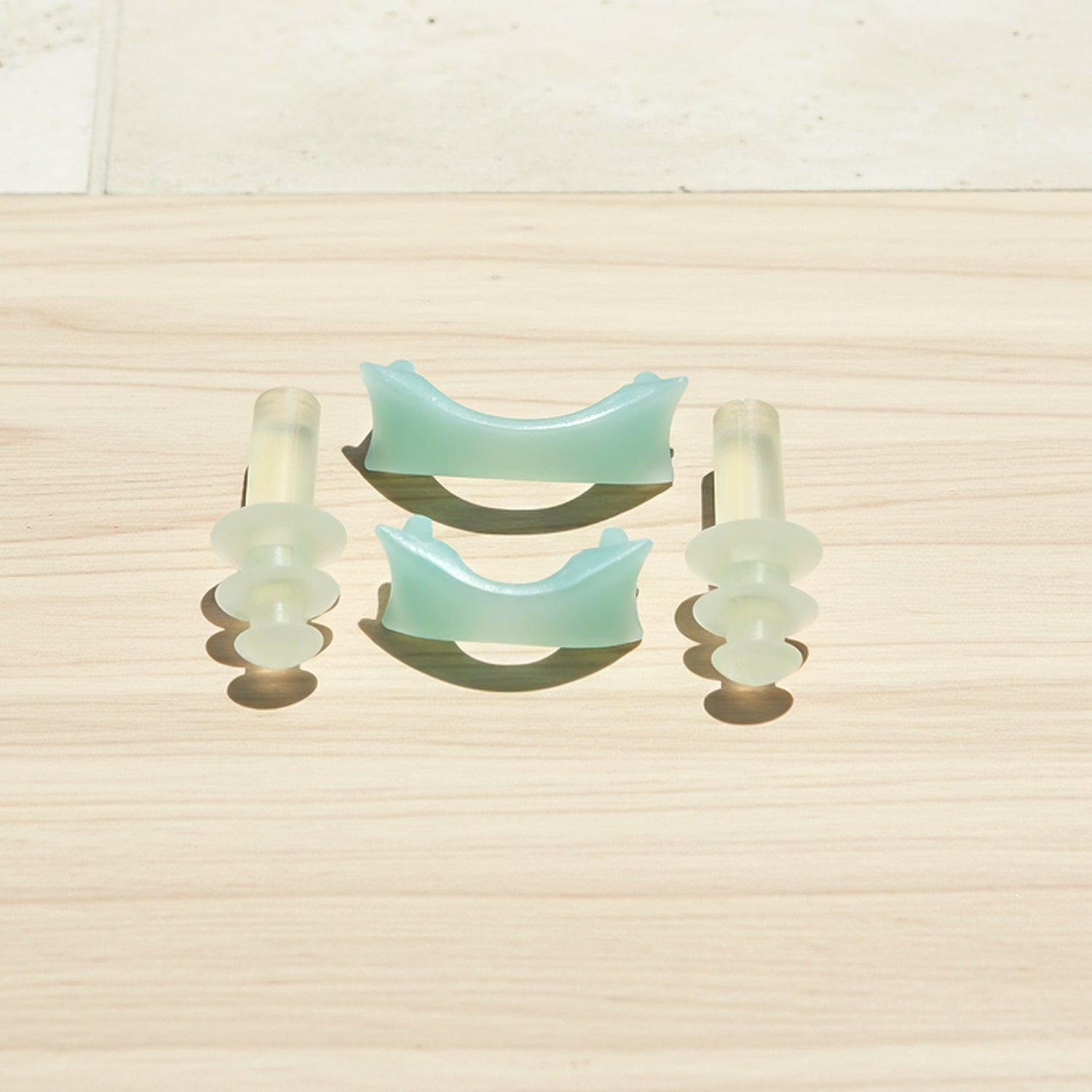 Durable leak-proof swimming goggles design