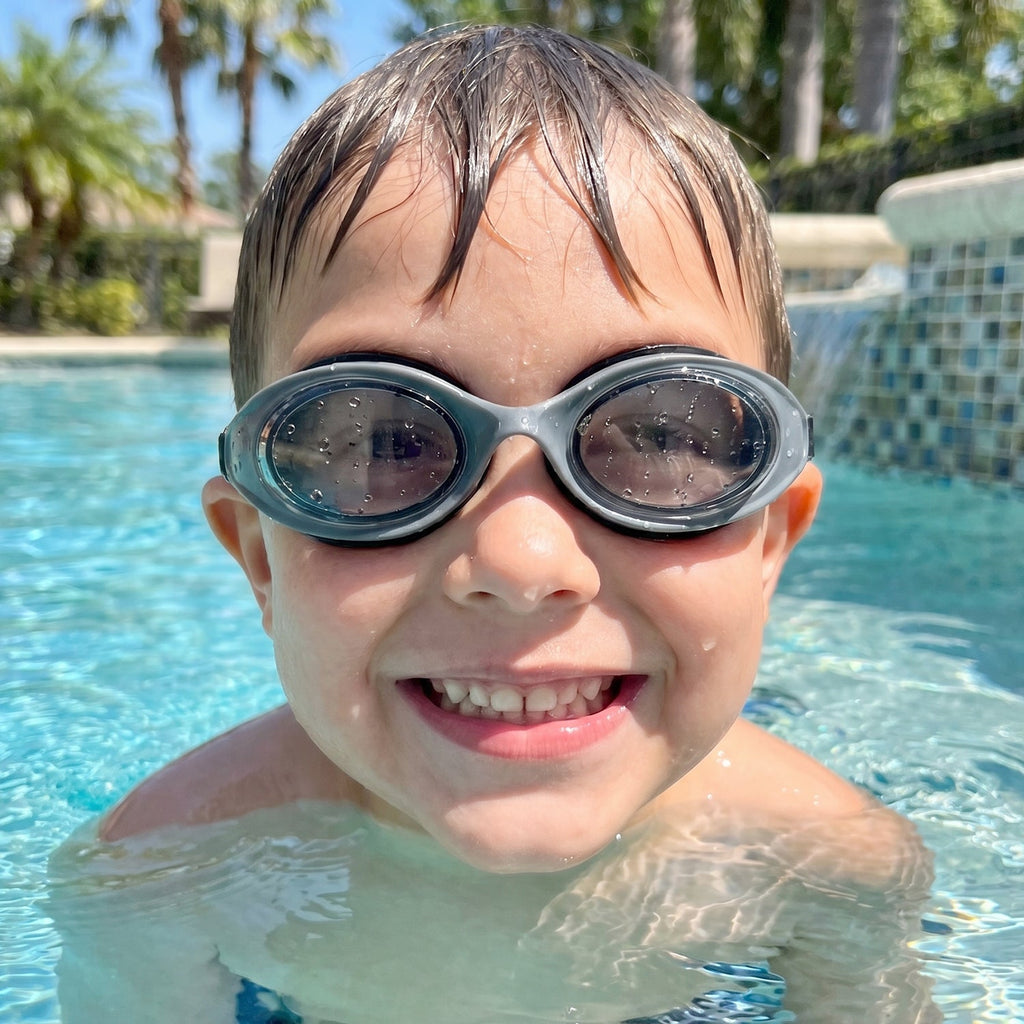Leak resistant kids swimming goggles perfect for pool fun