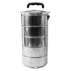 Detail of the robust and leakproof locking clip on the tiffin.