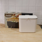 Kitchen waste bin collecting vegetable peels