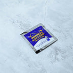 Compact effervescent tablet for car windshield cleaning