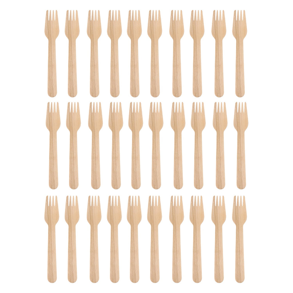 Close-up of smooth, splinter-free tines on 160mm wooden fork