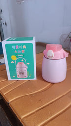 Upright position of stainless steel vacuum insulated water bottle with handle