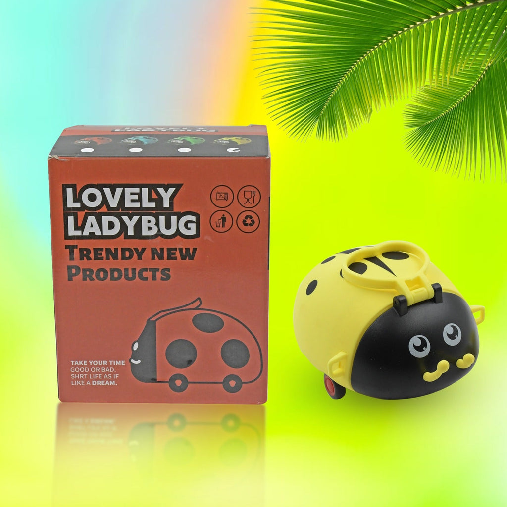 Detail of the adjustable shoulder strap on the fun bug design water bottle.