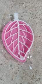 Top-down view of the effective draining mechanism of the soap holder.