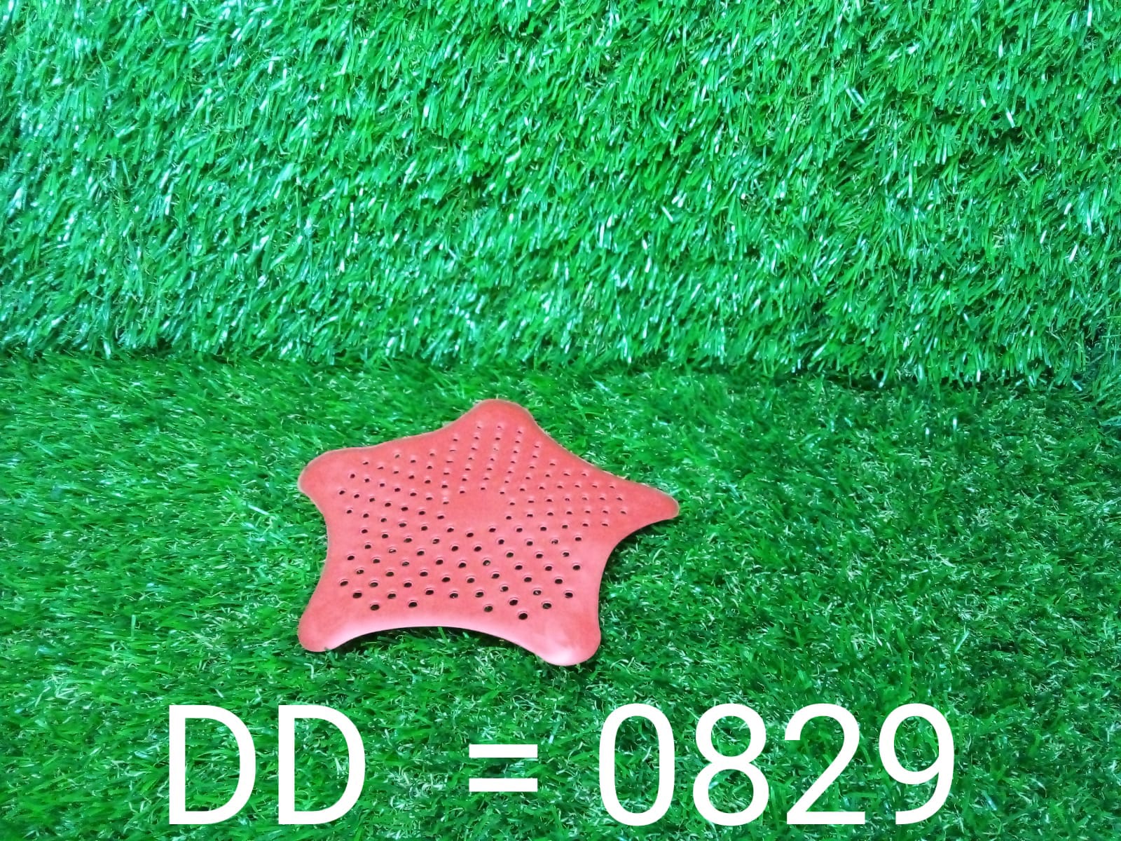 Star-shaped silicone sink filter, highly effective at trapping hair and debris.