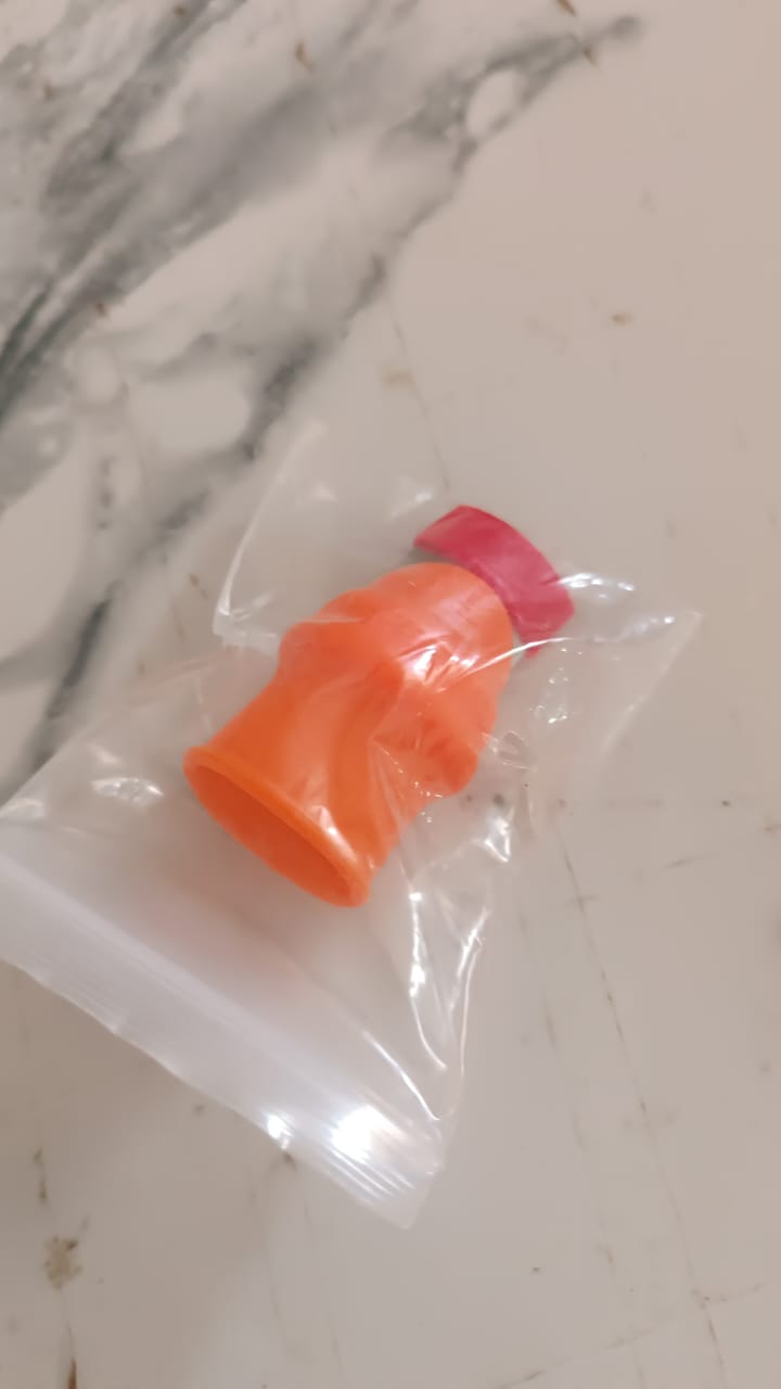 Wearable thumb cutter ideal for peeling and slicing fruits and vegetables