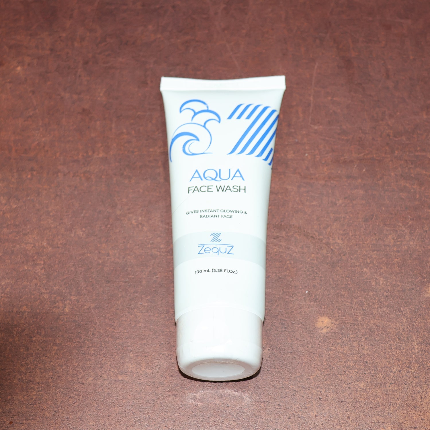 Lifestyle image featuring usage of Aqua Face Wash for fresh skin