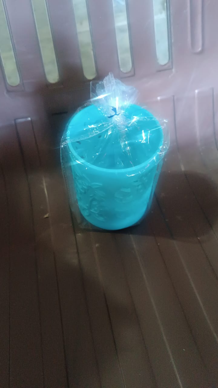 Neutral image of pen holder plastic mesh for office use