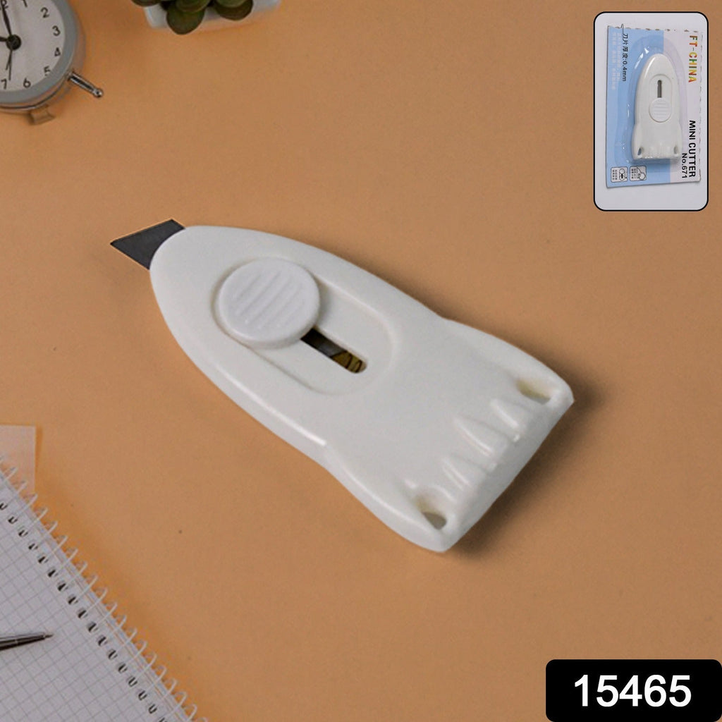Close-up view of safe retractable blade on Mini Cloud cutter