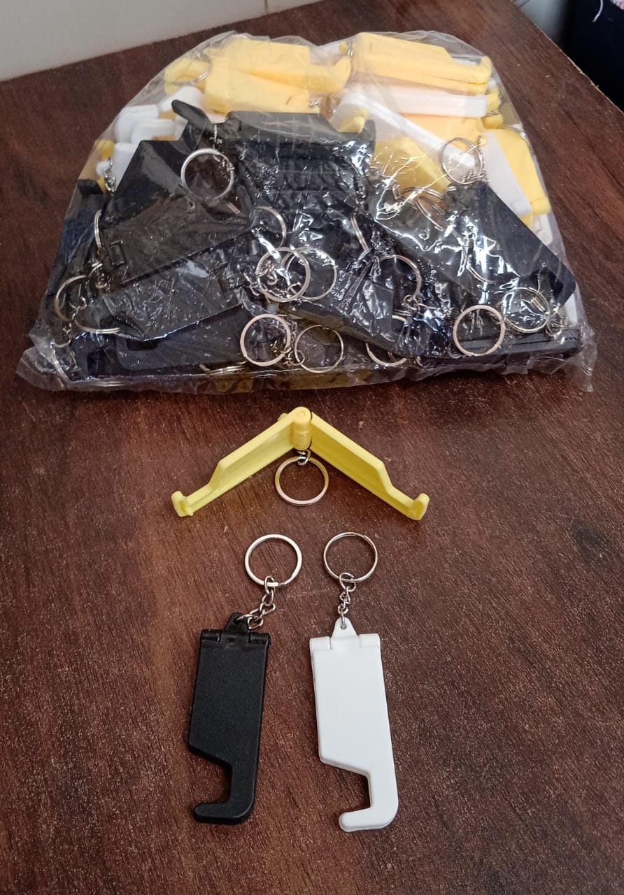 Another view of the versatile 2-in-1 keychain and mobile stand.