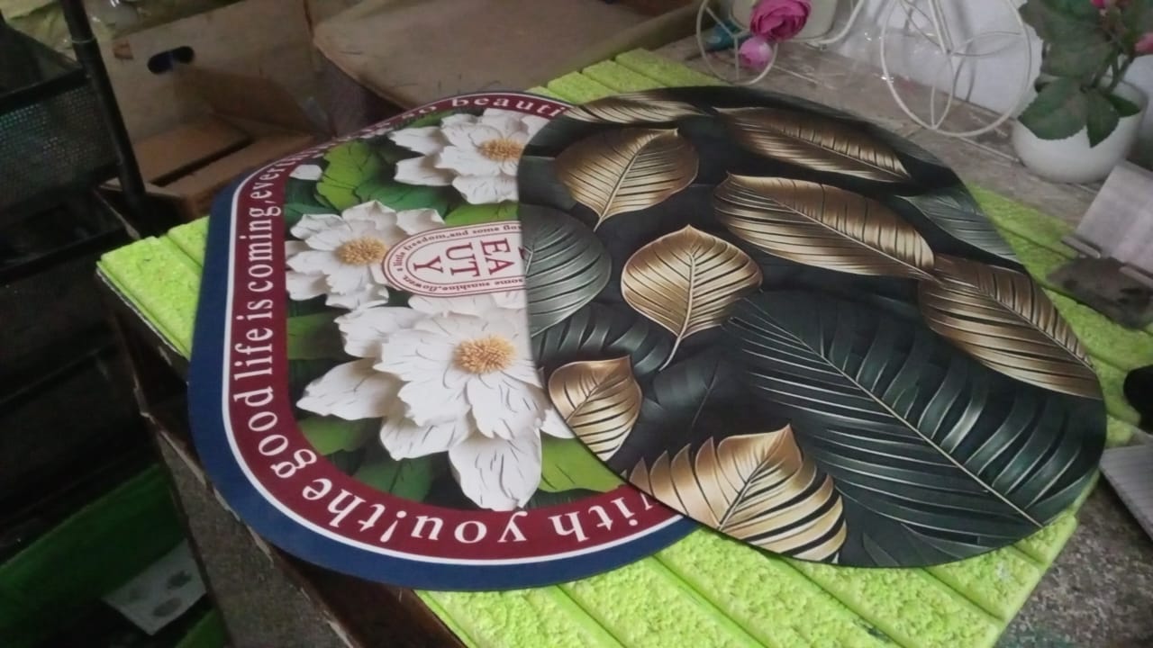 Cute flower design absorbent mat with a captivating 3D visual effect.