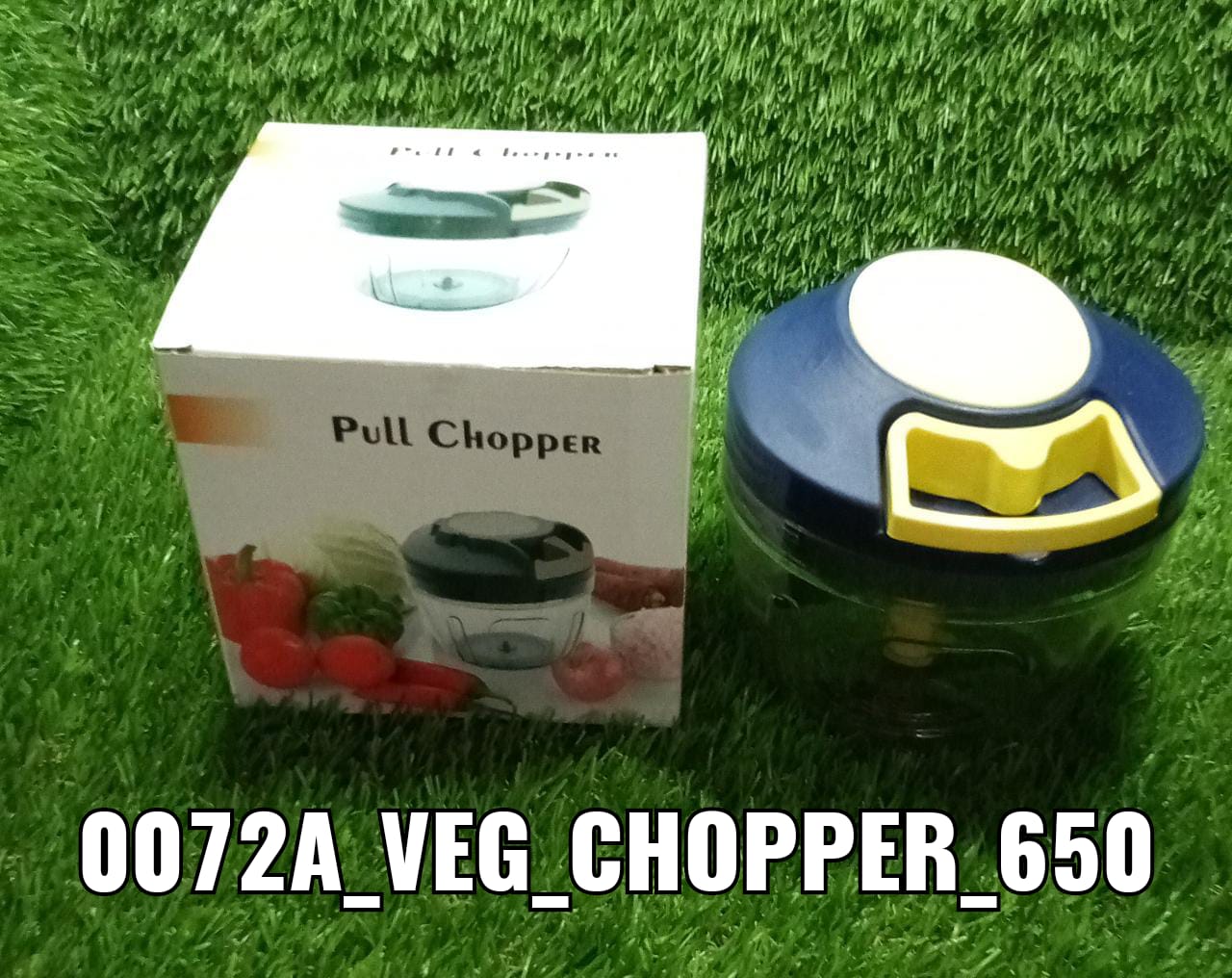 Compact 650ml vegetable chopper placed on a modern kitchen counter.