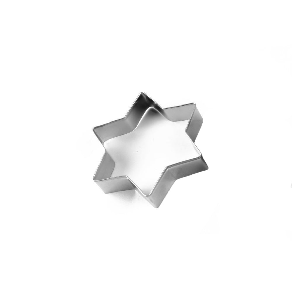 Detailed view of a single stainless steel flower cookie cutter for precise baking.
