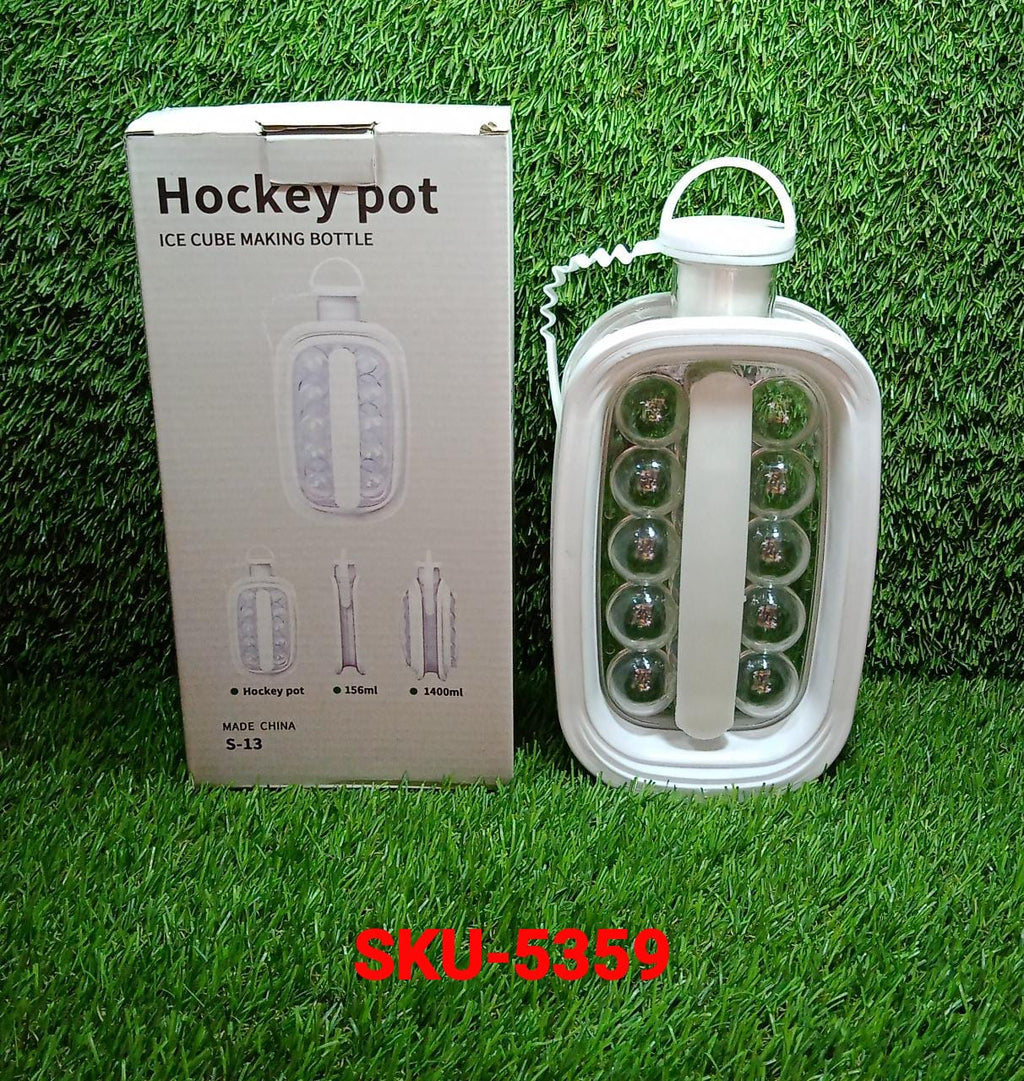 The multi-use Foldable Ice Tray shown in both its compact folded and open states.