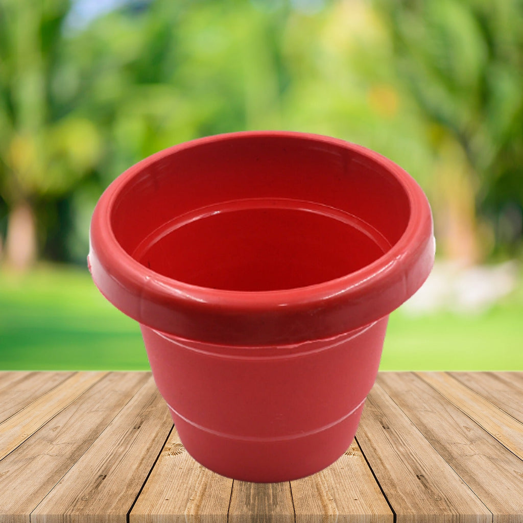 Close-up of a 13cm heavy-duty plant pot showing its unique sandy texture.