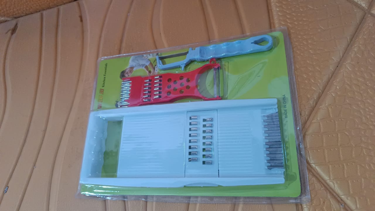 Generic kitchen tool image representing kitchen grater set