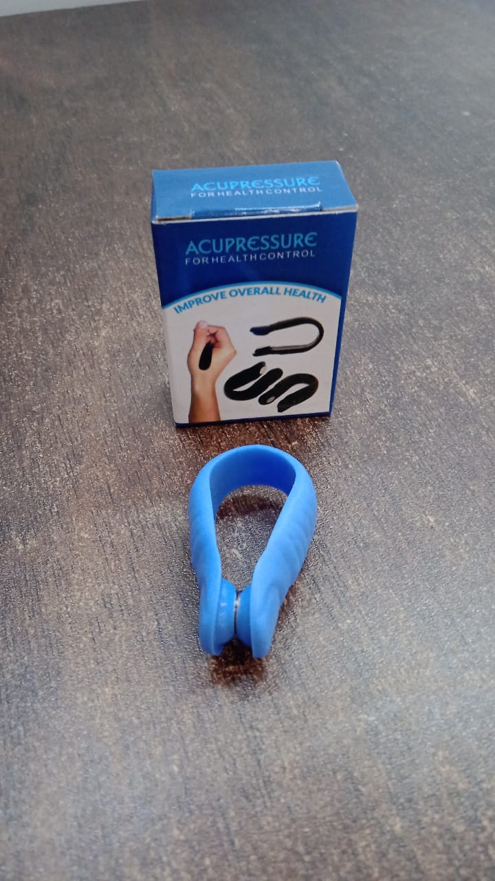 Packaged Plastic Magnetic Acupressure Clip ready for shipping