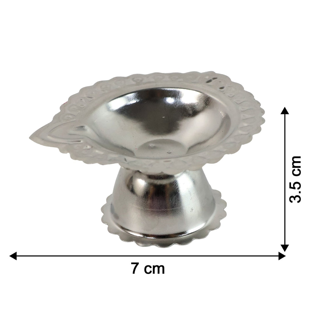 Polished stainless steel diya stand displaying smooth finish