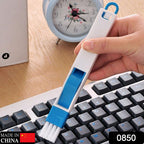 Close-up view of the durable nylon bristles on the window groove cleaning brush, showing its effectiveness.