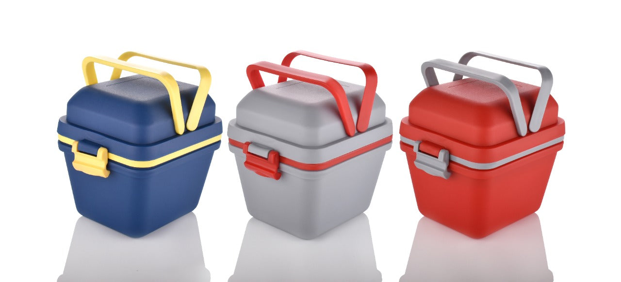 Side view of the durable plastic lunch box, highlighting its handle and push lock.