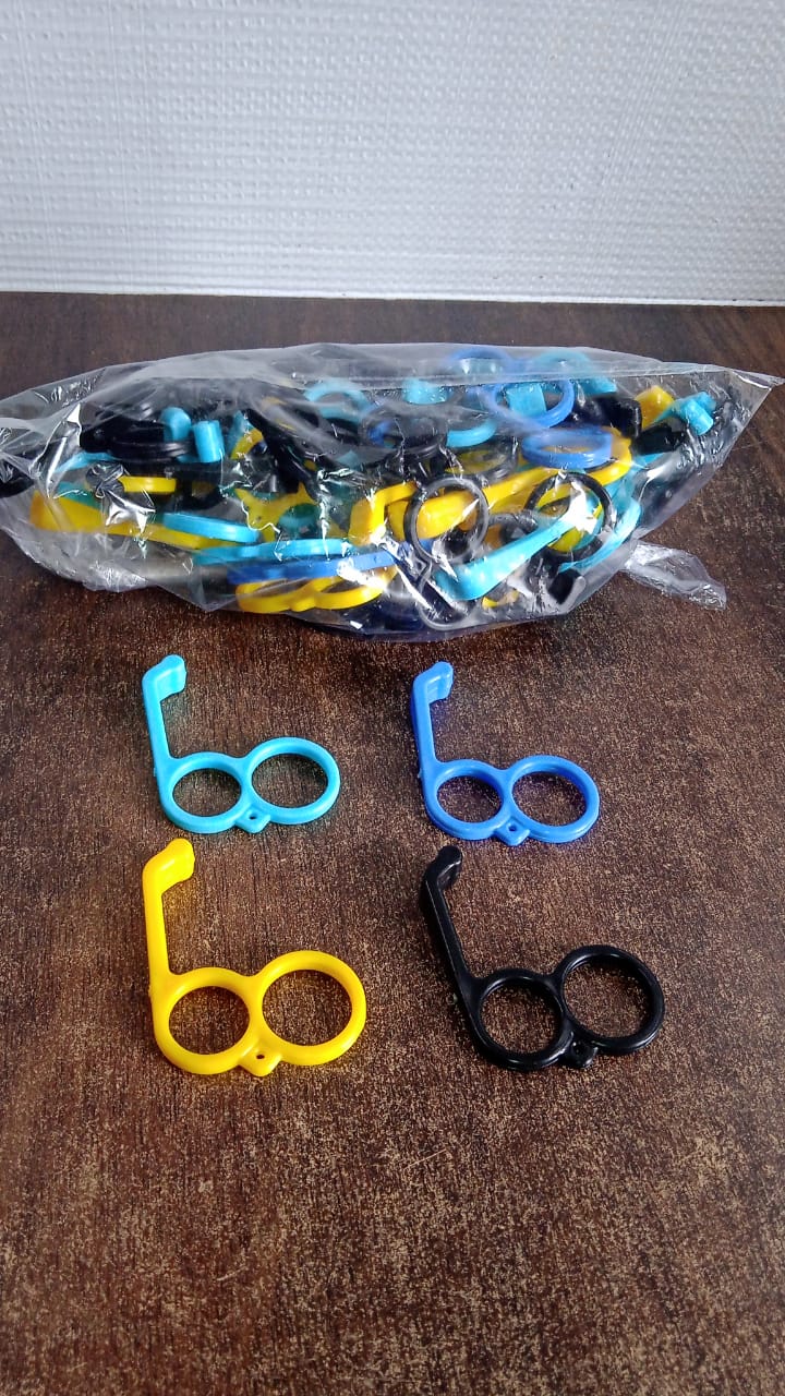 Mix color finger holder mobile stand providing stable phone support