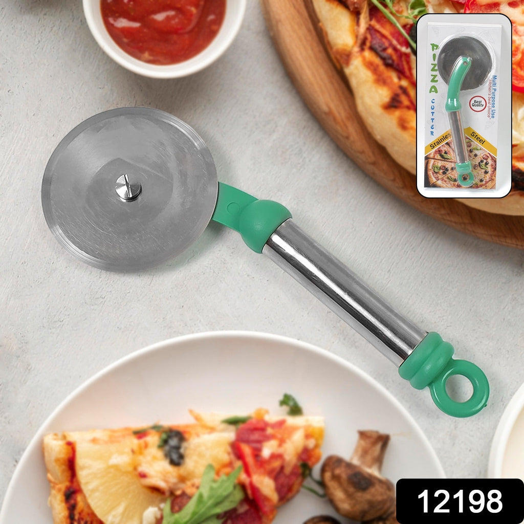 Close-up of the ergonomic handle on the Quickslice pizza slicer, designed for a comfortable grip.