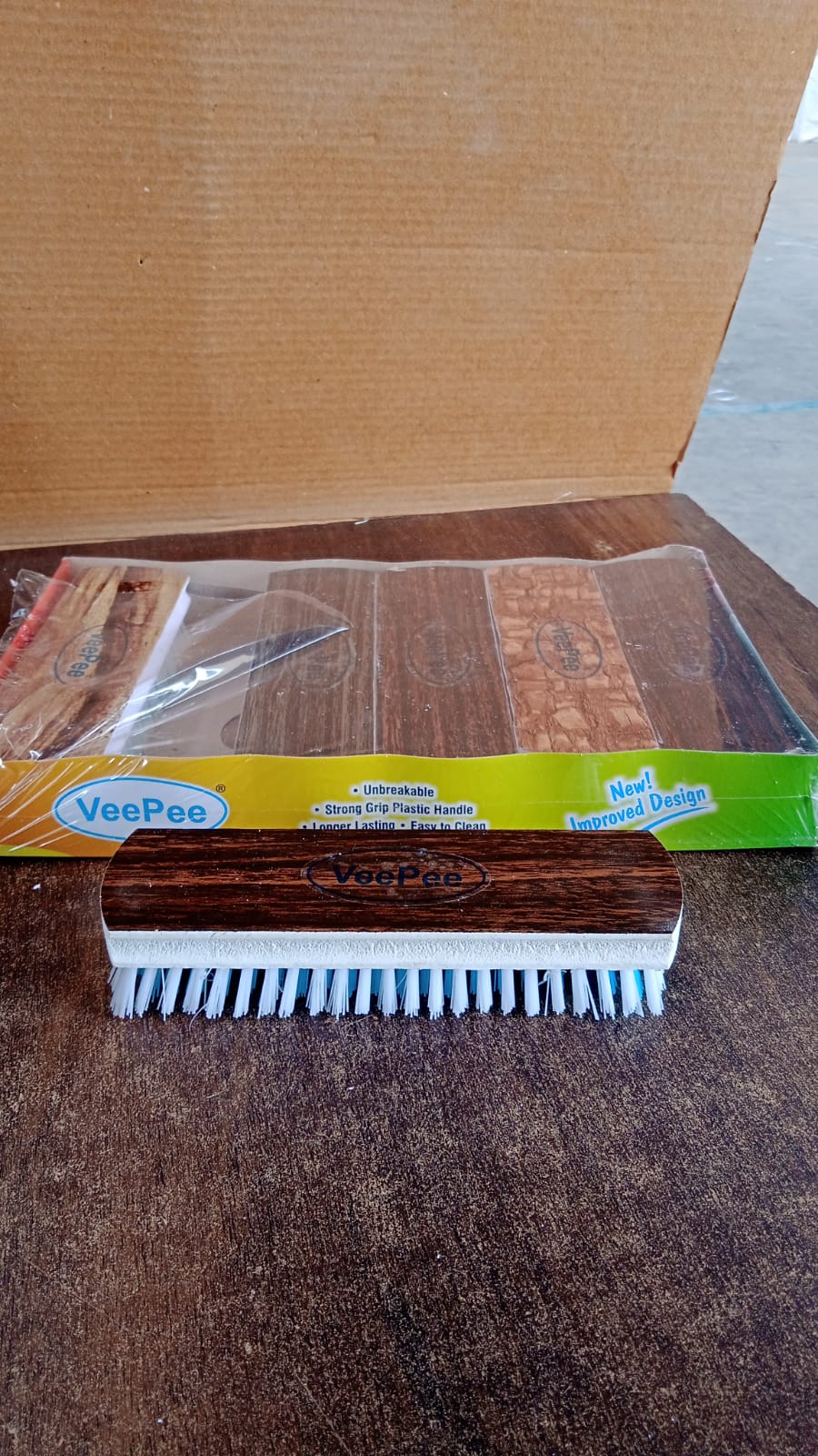 Heavy-duty household scrubbing brush with anti-slip wooden handle