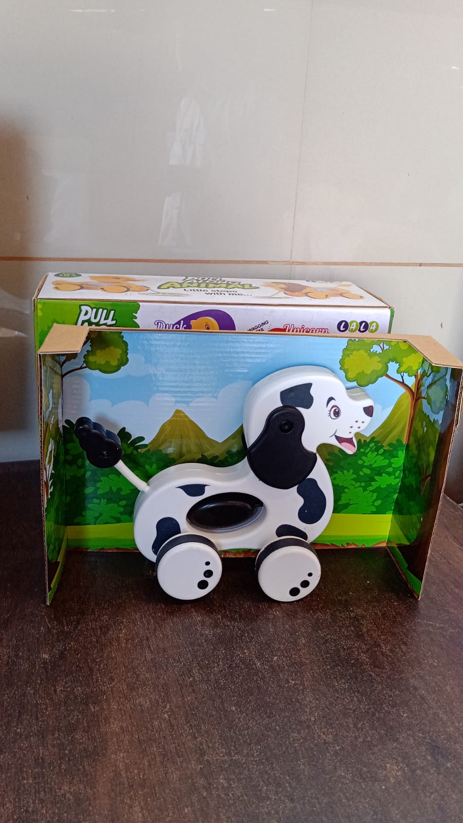 Developmental pull along toddler toy easy to grip and pull for kids