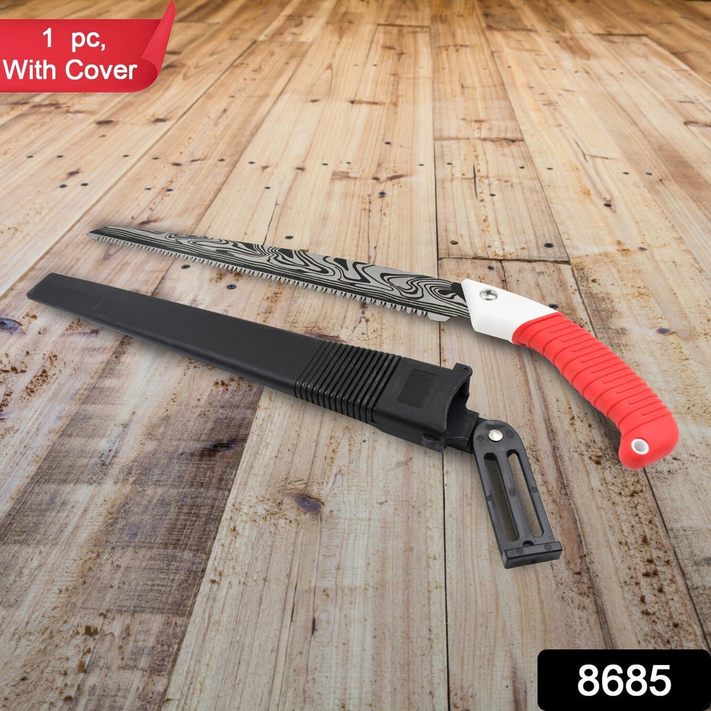 Close-up of the high carbon steel blade of the Hand Pruning Saw.