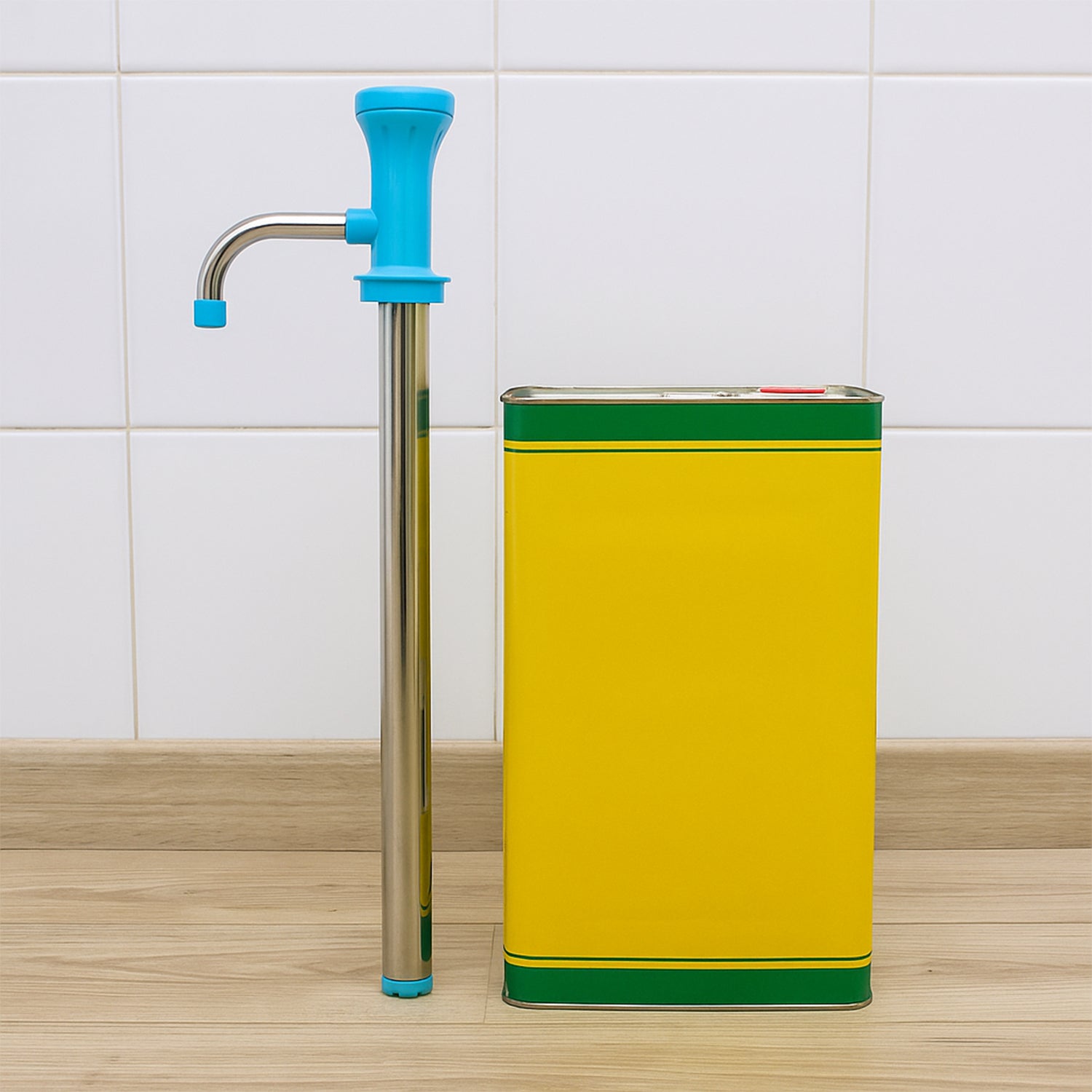 Long tube and handle of Supermom manual stainless steel oil pump dispenser