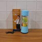 USB-powered portable blender cup for smoothies and shakes