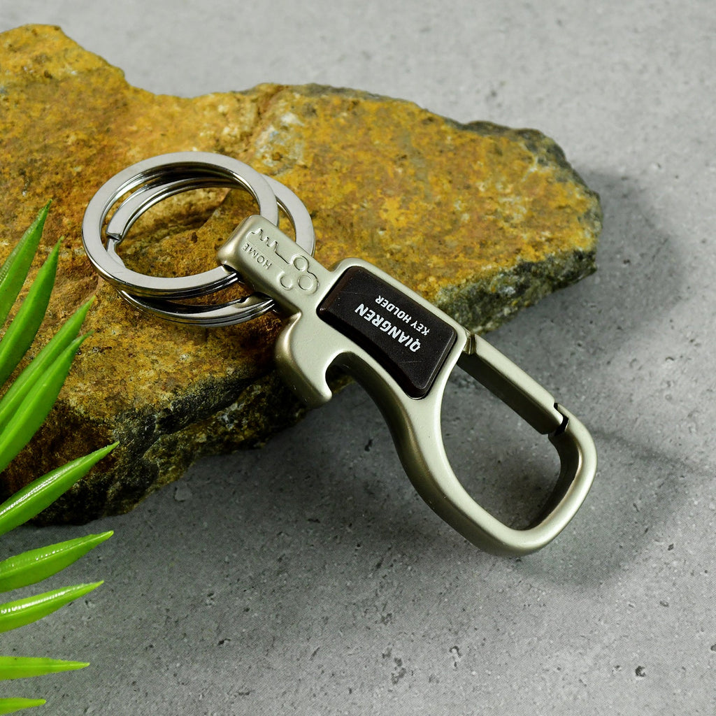 Metal carabiner keychain with dual rings for efficient key organization