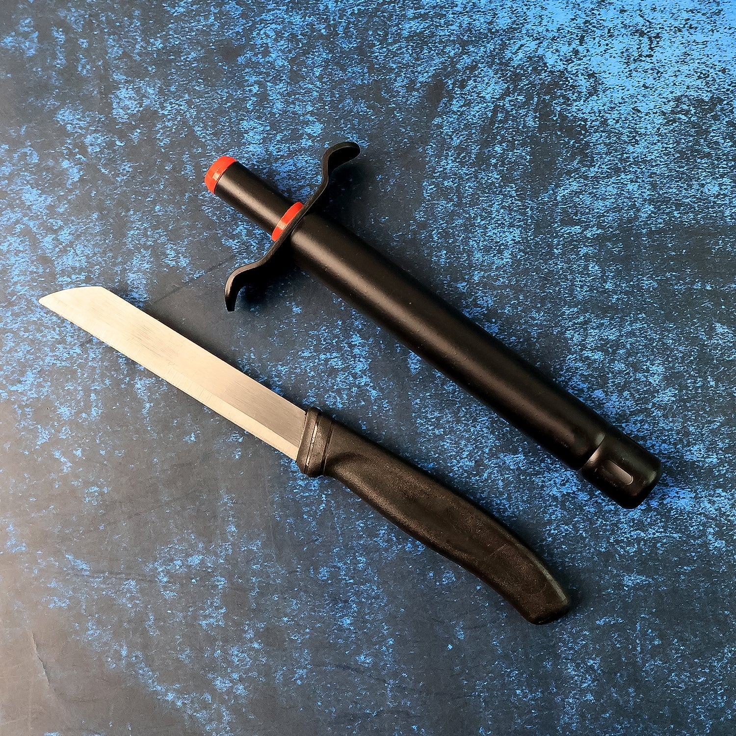 Multi-purpose kitchen knife ideal for chopping and slicing in combo set