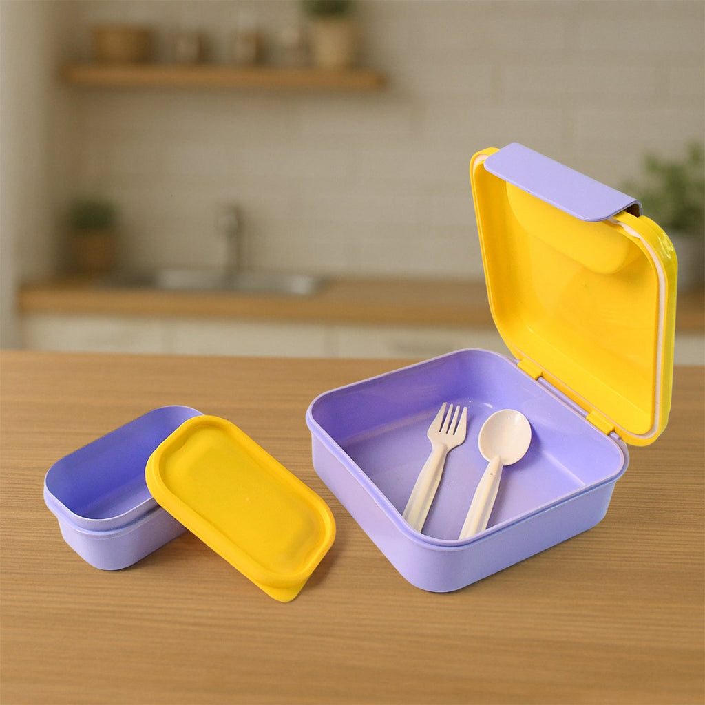 Kids lunch box set front view with sturdy flip-lock lid