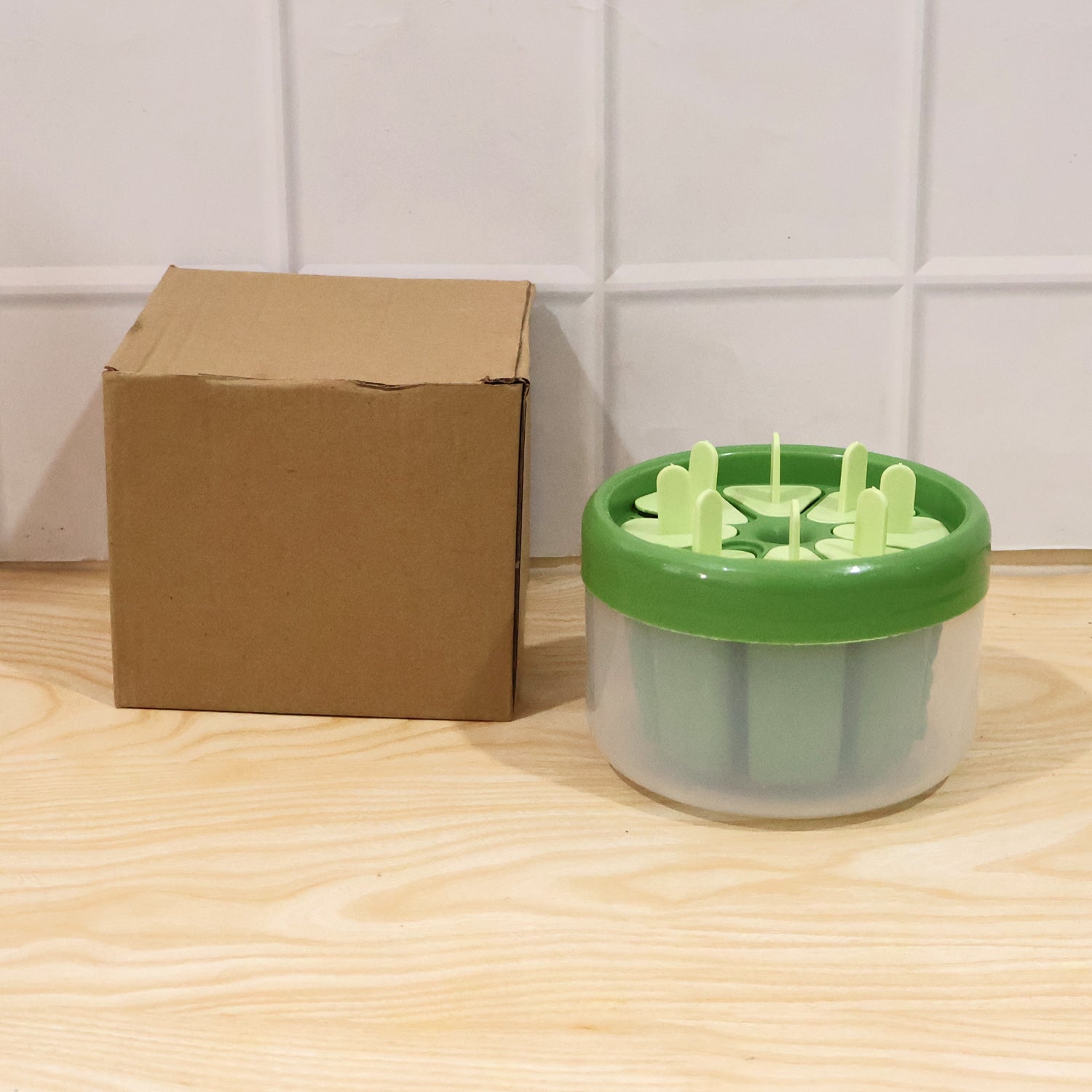 Popsicle maker with packaging box for gift or sale