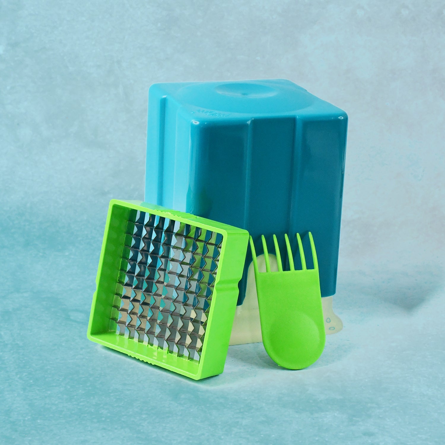 Multipurpose potato cutter suitable for vegetables like carrots and cucumbers