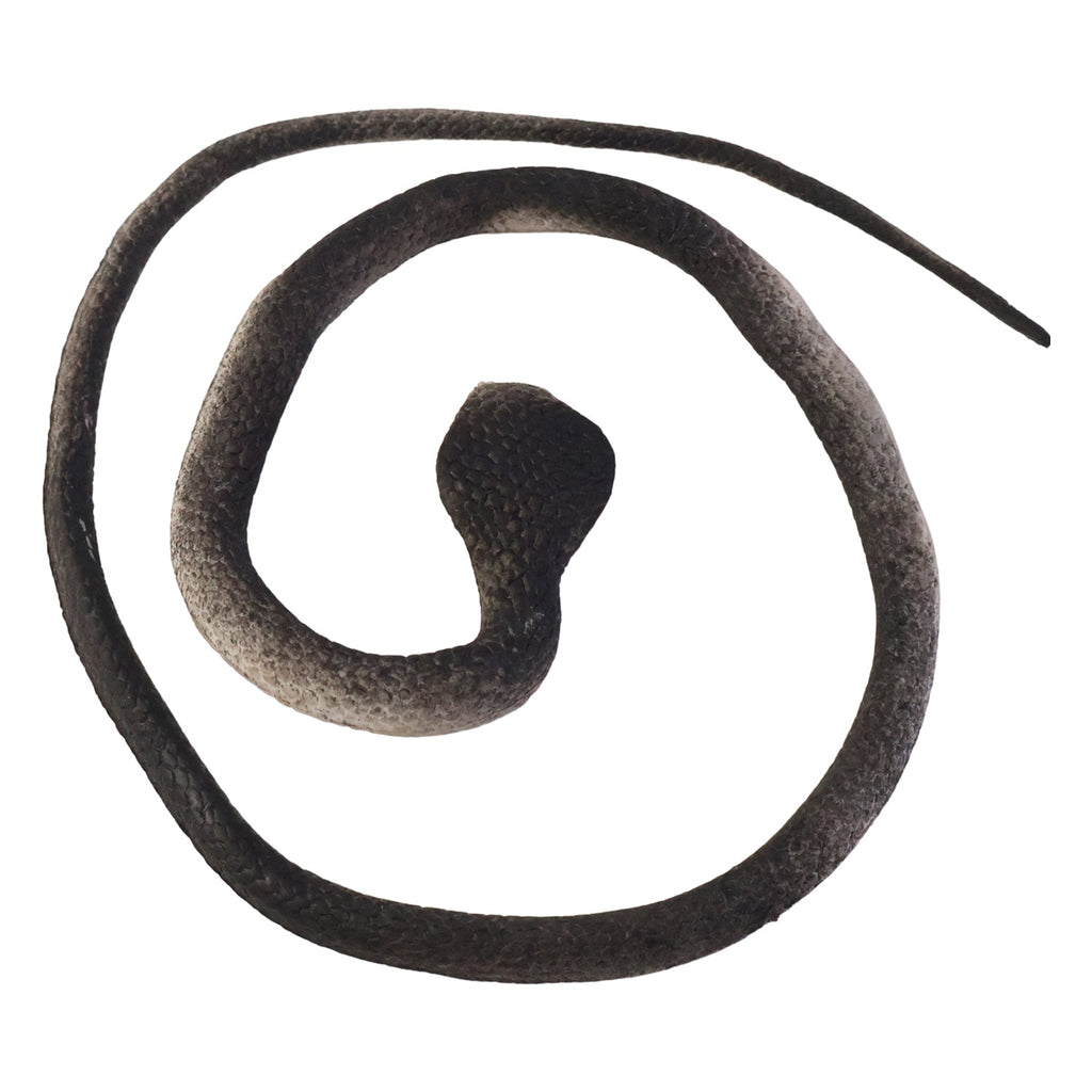 Realistic toy snake suitable for indoor and outdoor fun and garden use