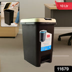 Close-up of the 10L Push N Pedal Plastic Dustbin pedal mechanism