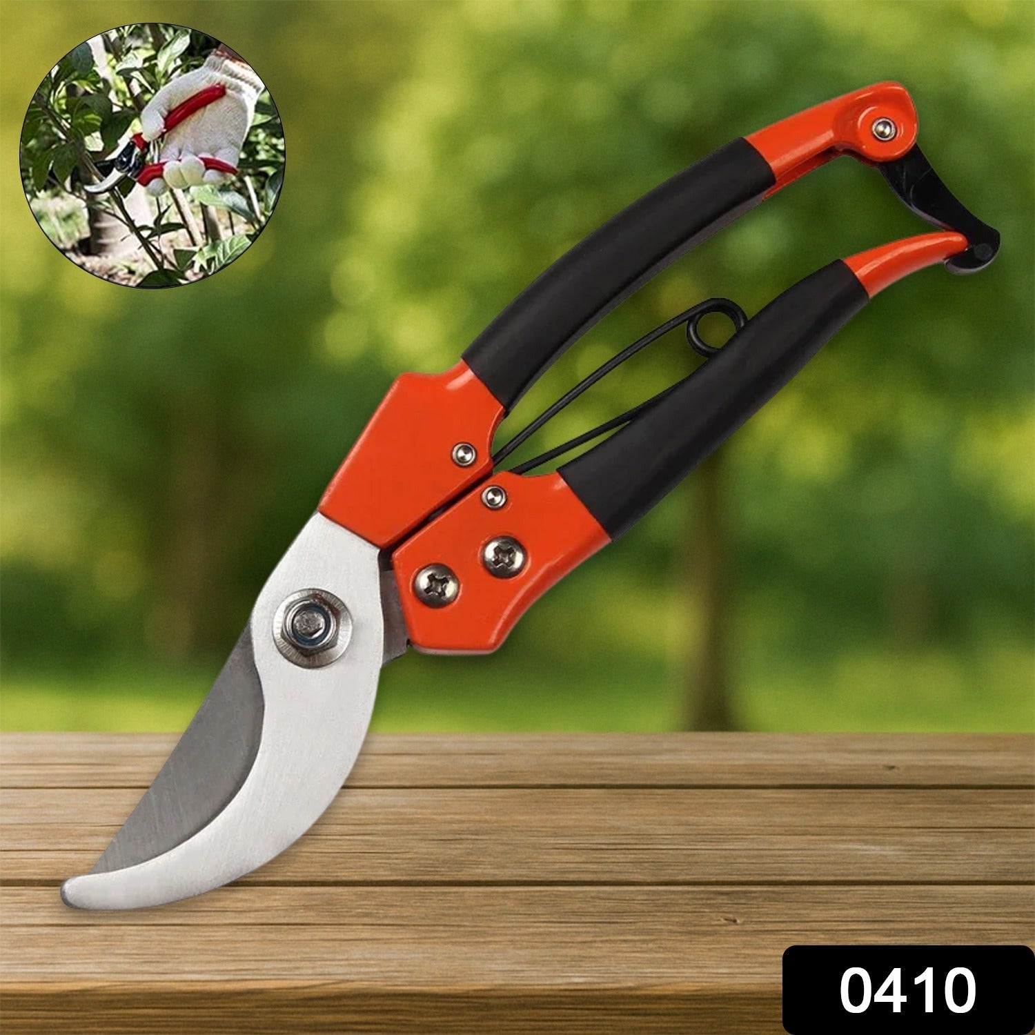 Close-up of the durable stainless steel blades of the pruning shears.