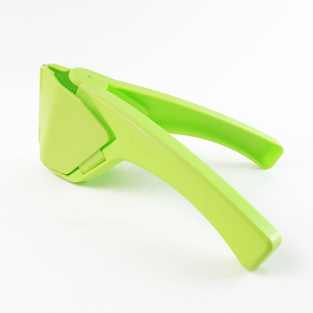 Easy press citrus juicer featuring ergonomic handle for comfort