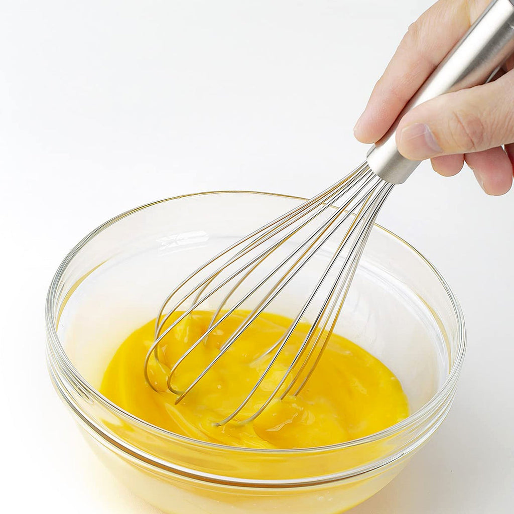 Medium size stainless steel egg beater whisk for baking and cooking