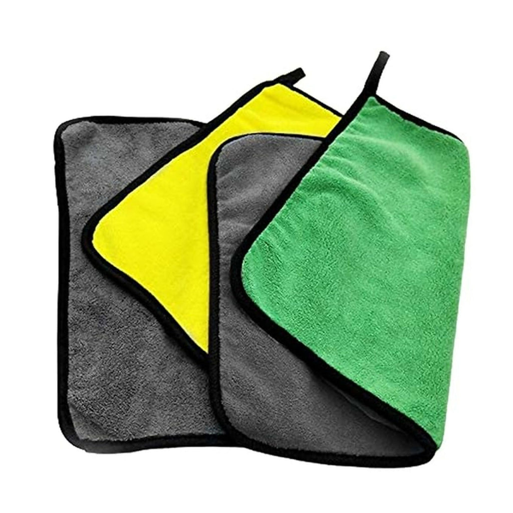 Packaging of premium microfiber cleaning cloth 40x30 cm with product details